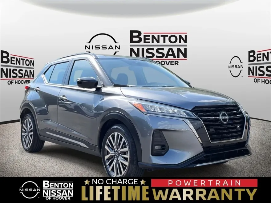 2024 Nissan Kicks SR photo 1