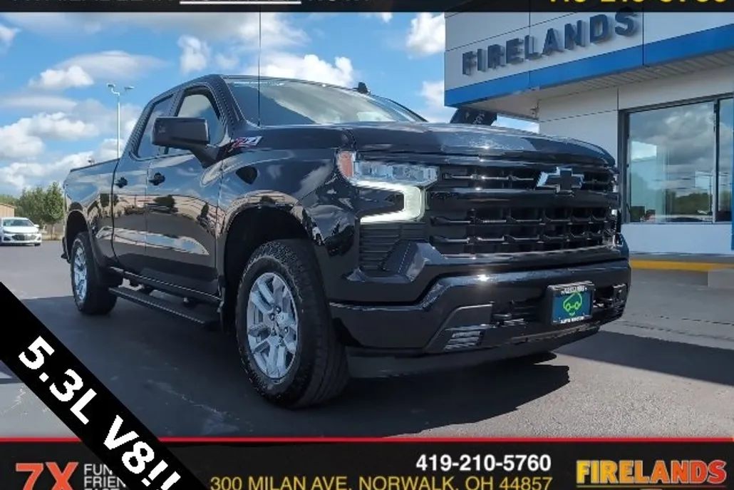 2023 Chevrolet Silverado 1500 RST photo 1