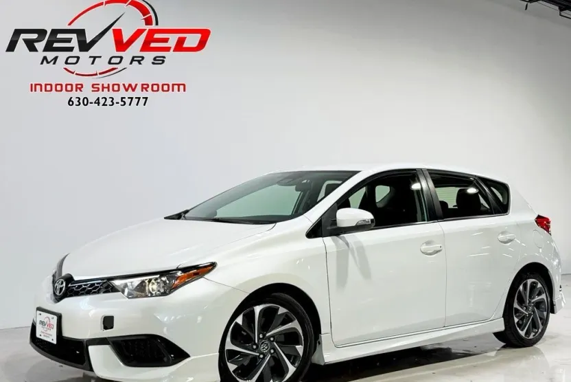 2017 Toyota Corolla iM Base photo 1