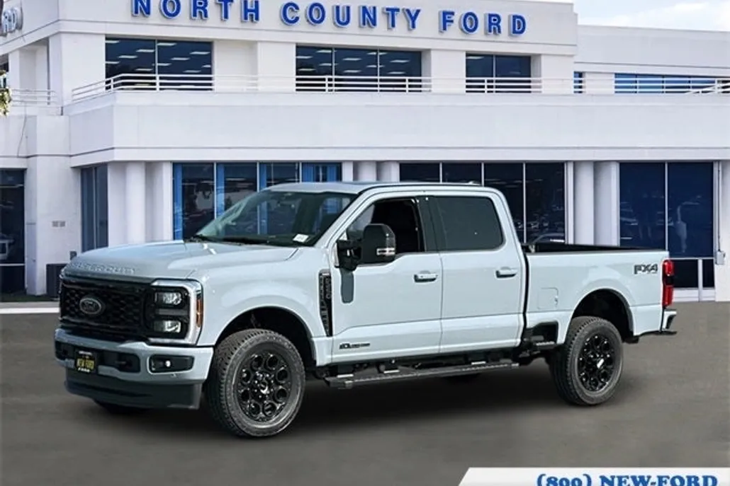 2025 Ford F-250 Lariat photo 1