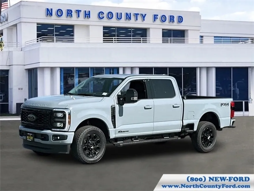 2025 Ford F-250 Lariat photo 1