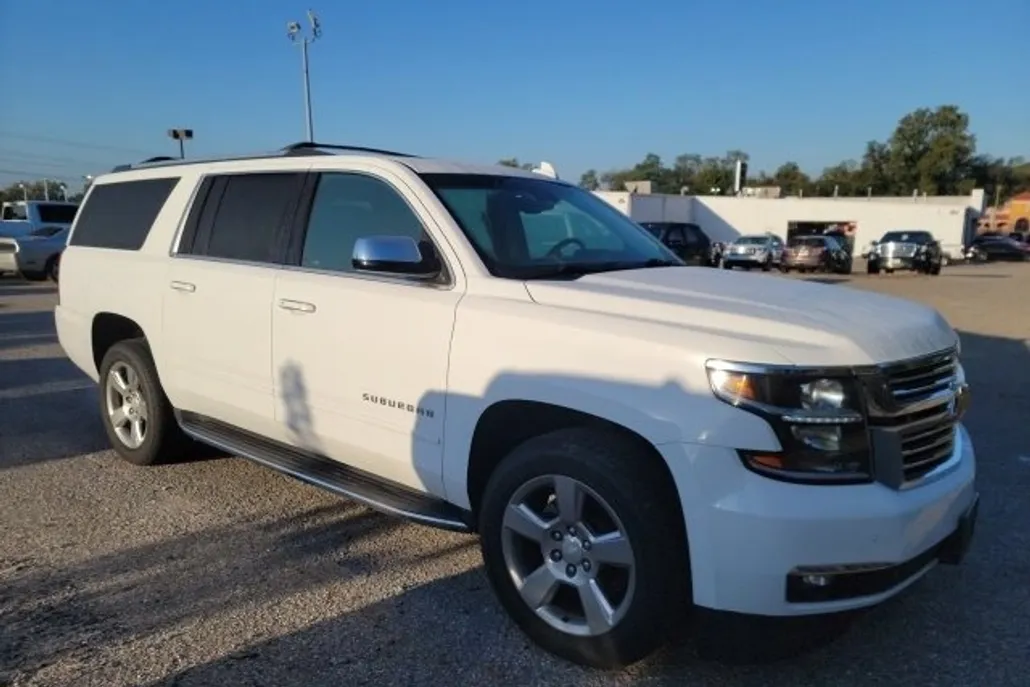 2018 Chevrolet Suburban Premier photo 1
