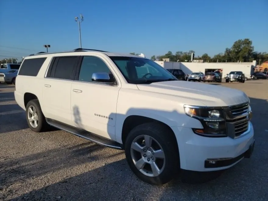 2018 Chevrolet Suburban Premier photo 1