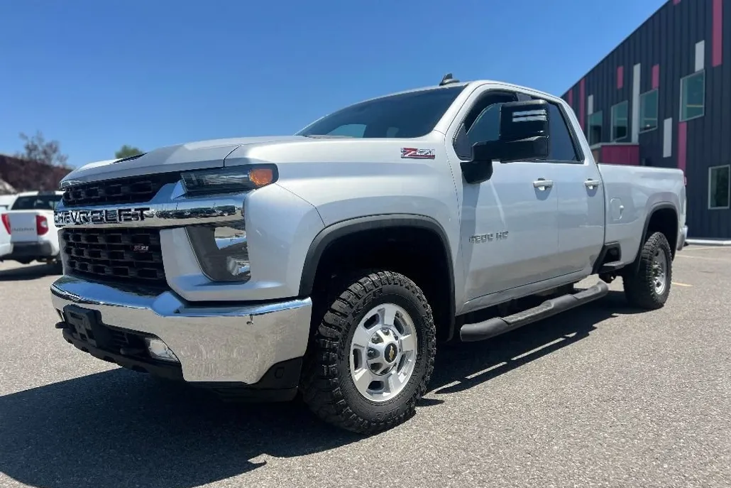 2022 Chevrolet Silverado 2500HD LT photo 1