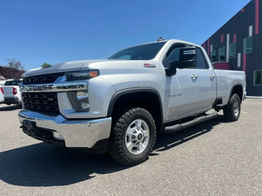 2022 Chevrolet Silverado 2500HD LT photo 1