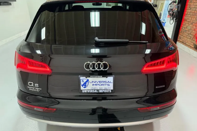 2020 Audi Q5 45 TFSI Premium Plus photo 1