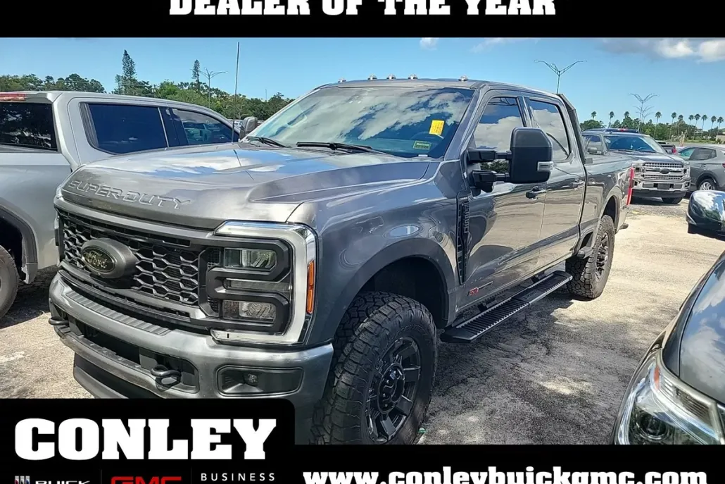 2023 Ford F-250 photo 1