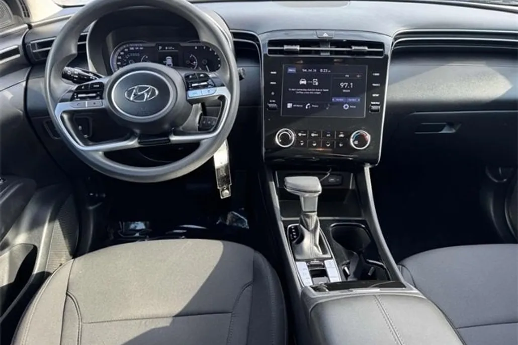 2024 Hyundai Tucson SE photo 1