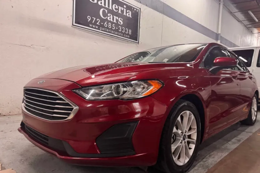 2019 Ford Fusion SE photo 1