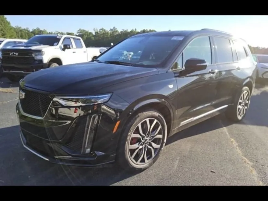 2024 Cadillac XT6 Sport photo 1
