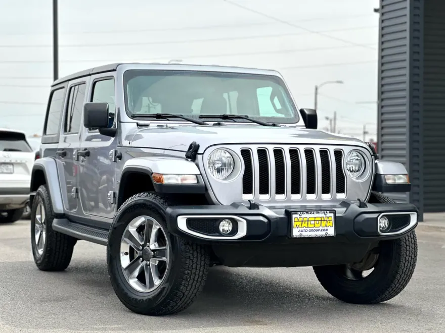 2020 Jeep Wrangler Unlimited Sahara photo 2