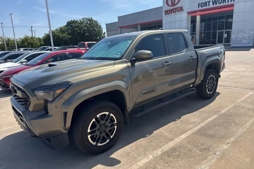 2024 Toyota Tacoma TRD Sport photo 1
