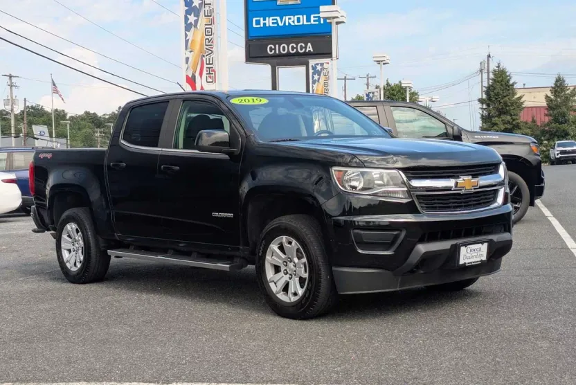 2019 Chevrolet Colorado LT photo 1