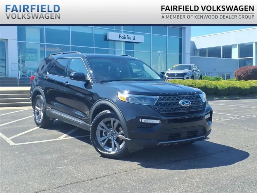 2022 Ford Explorer XLT photo 1