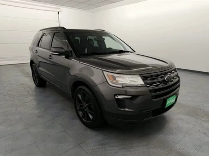 2018 Ford Explorer XLT photo 1