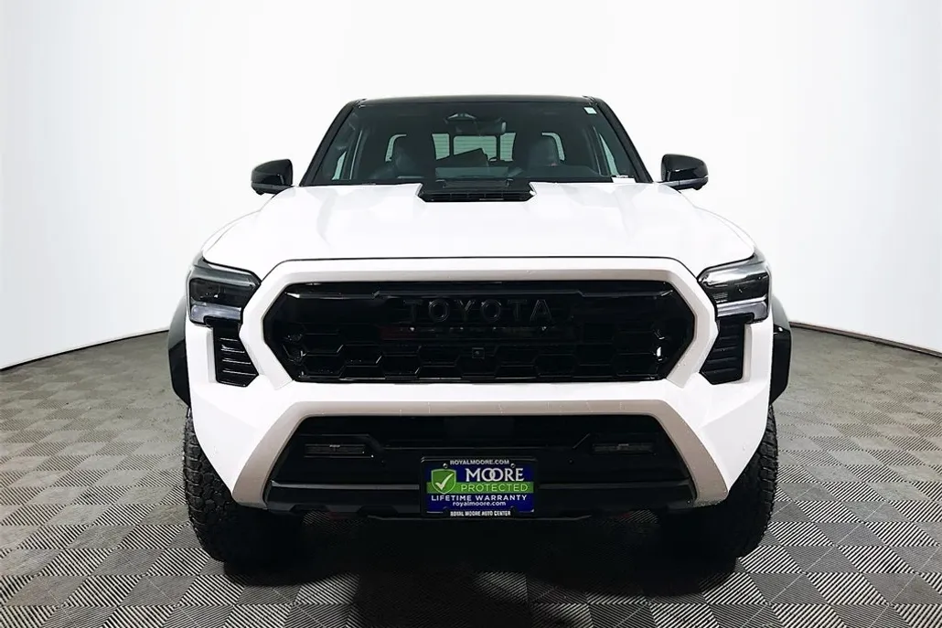 2025 Toyota Tacoma TRD Pro photo 1
