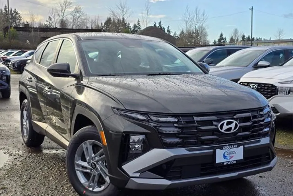 2025 Hyundai Tucson SE photo 1