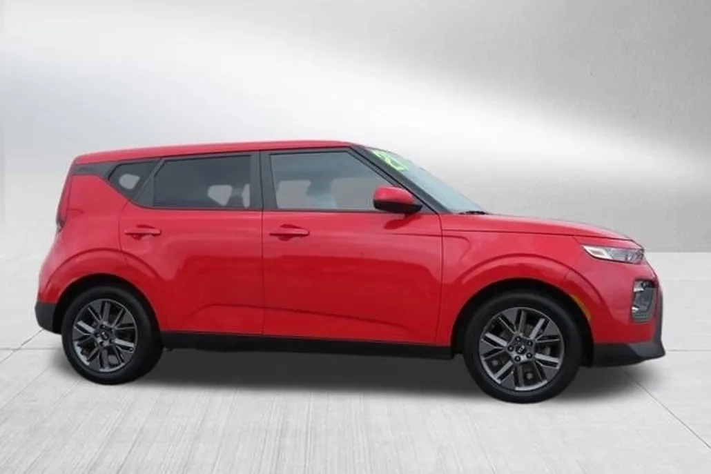 2021 Kia Soul S photo 1