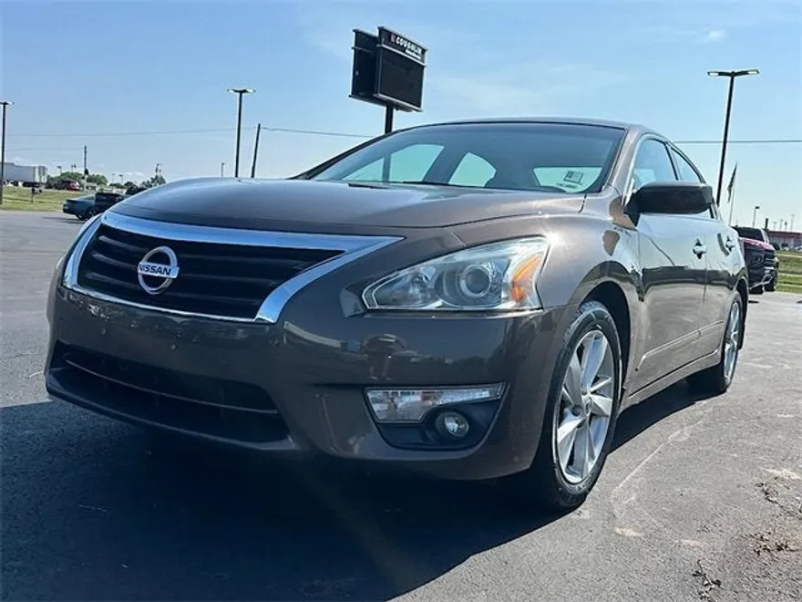 2015 Nissan Altima 2.5 SV photo 1