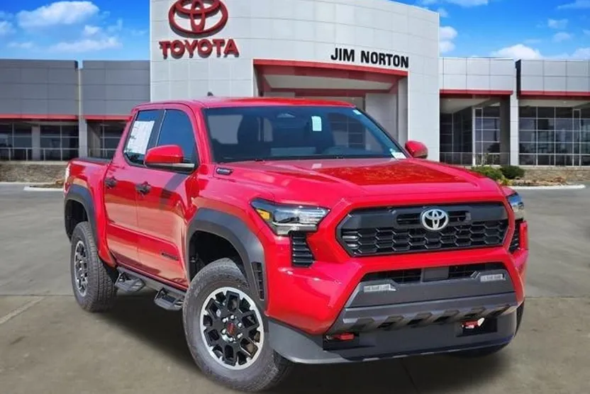 2025 Toyota Tacoma TRD Off-Road Double Cab photo 1