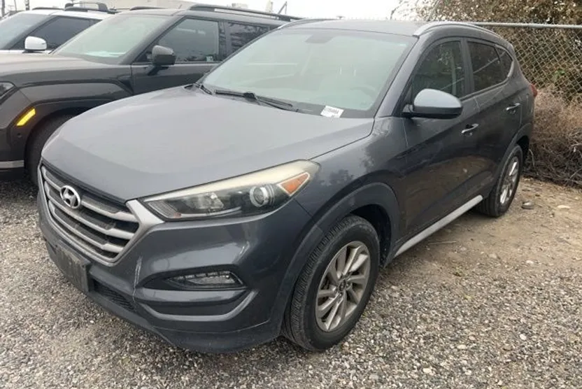 2018 Hyundai Tucson SEL photo 1
