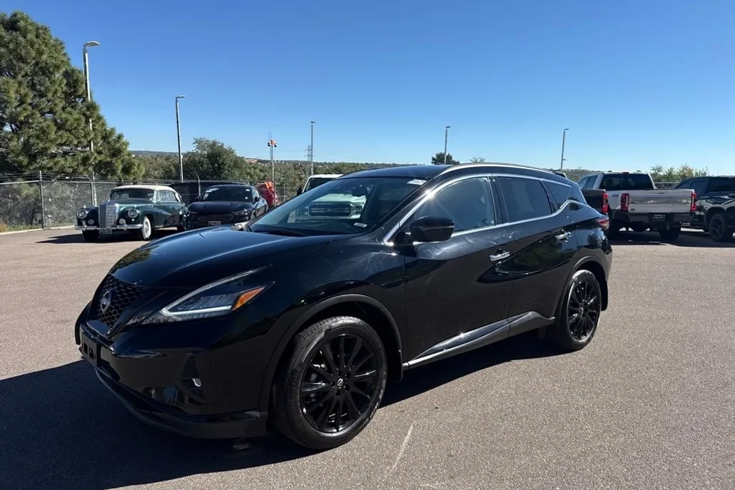 2023 Nissan Murano SV photo 1