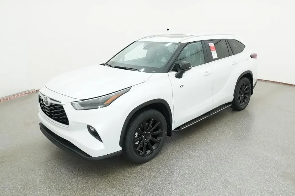 2025 Toyota Highlander XLE Limited photo 1