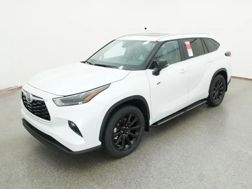 2025 Toyota Highlander XLE Limited photo 1