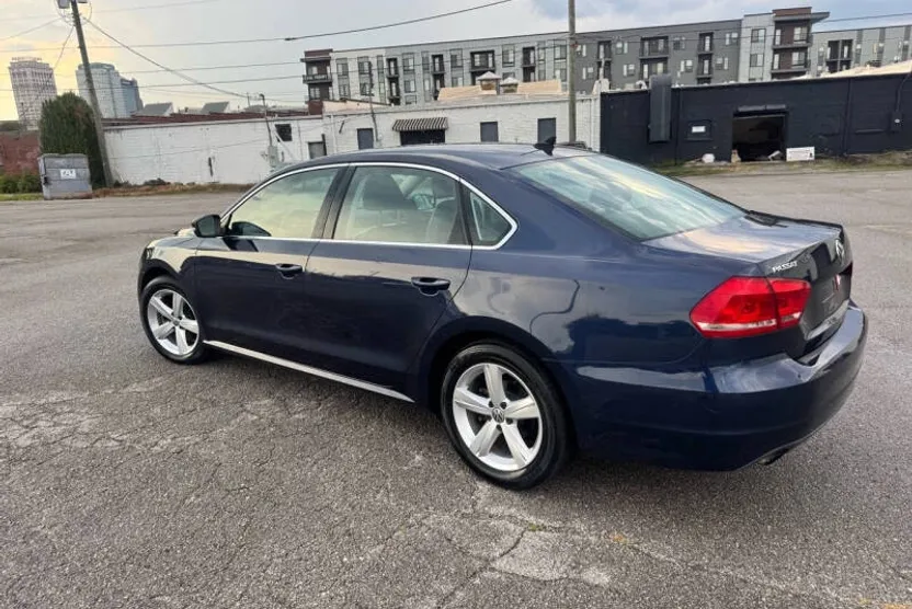 2014 Volkswagen Passat S photo 1