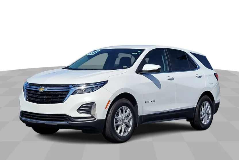 2023 Chevrolet Equinox LT photo 1