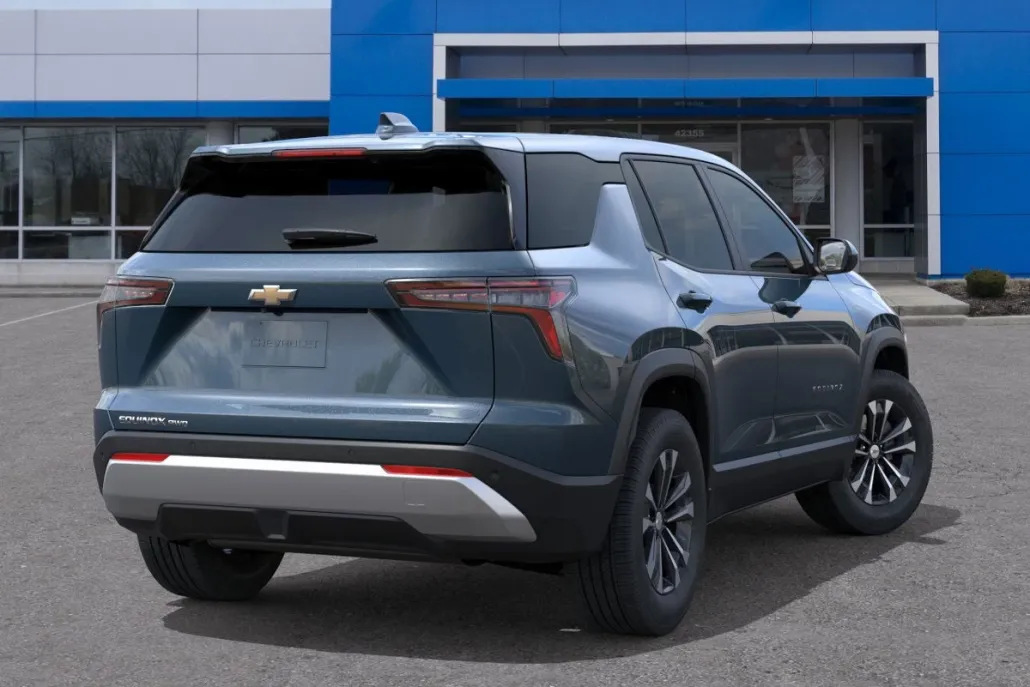 2026 Chevrolet Equinox LT photo 1