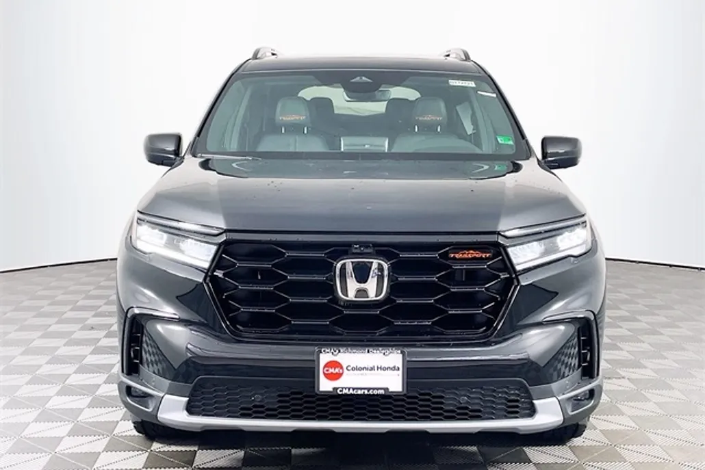 2025 Honda Pilot TrailSport photo 1
