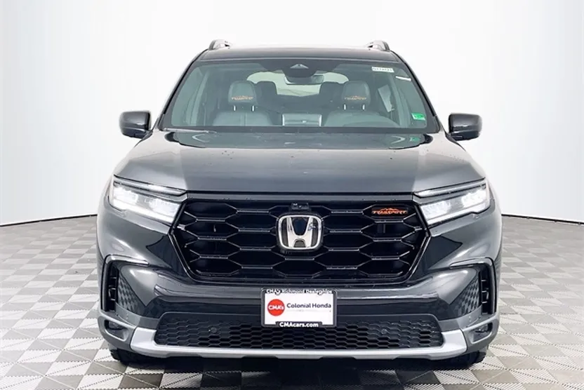 2025 Honda Pilot TrailSport photo 1