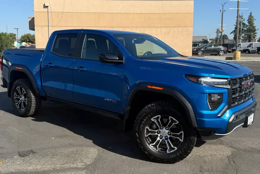 2023 Gmc Canyon AT4 photo 1