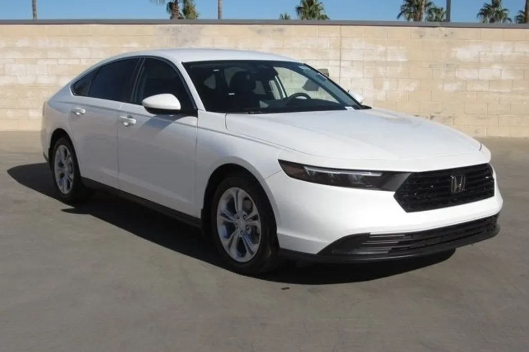 2025 Honda Accord LX photo 1