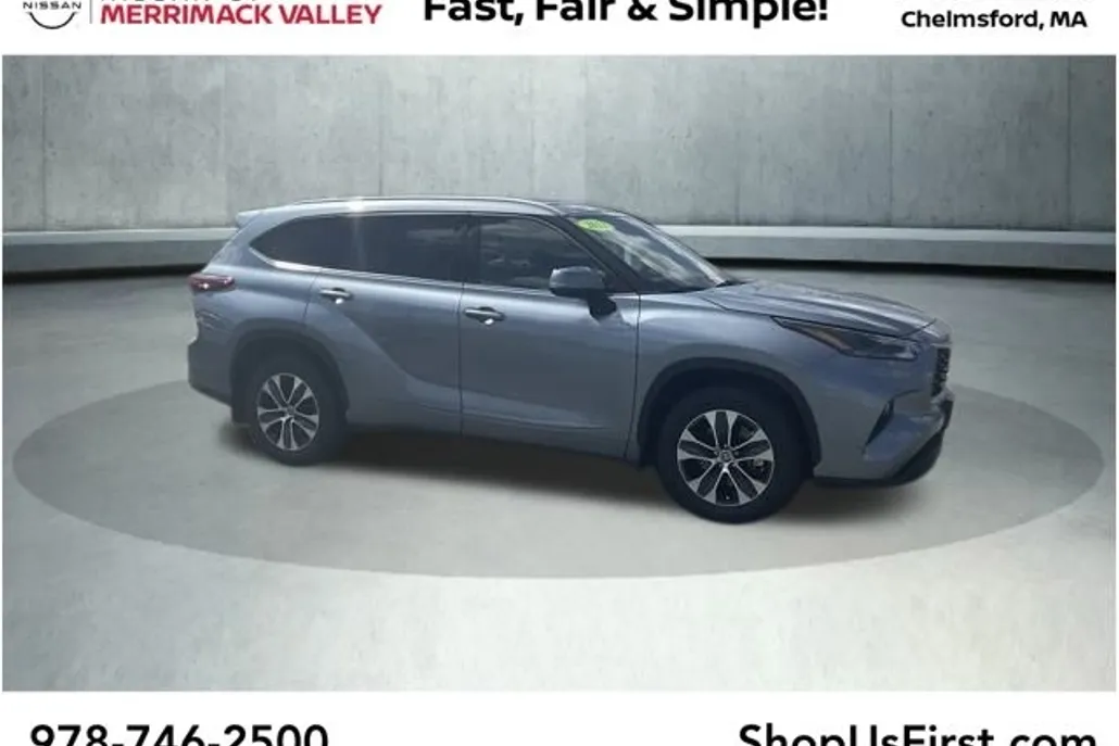 2022 Toyota Highlander XLE photo 1