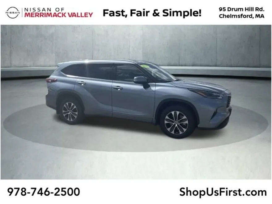 2022 Toyota Highlander XLE photo 1