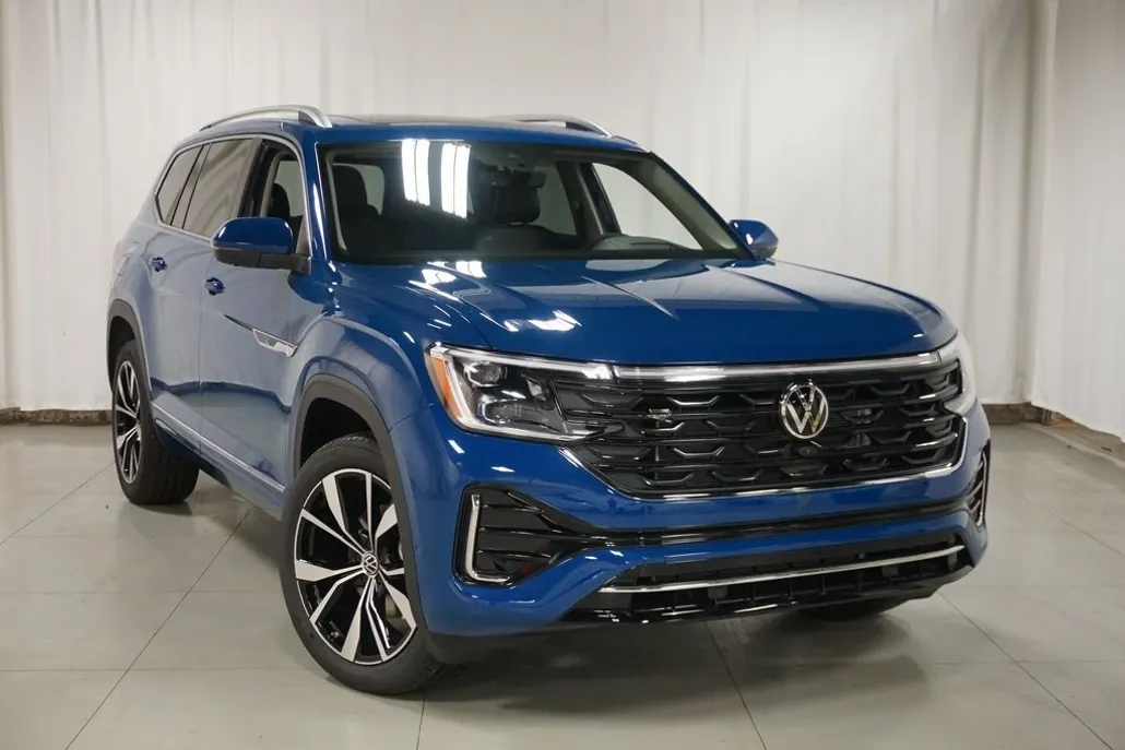 2025 Volkswagen Atlas SEL Premium R-Line photo 1