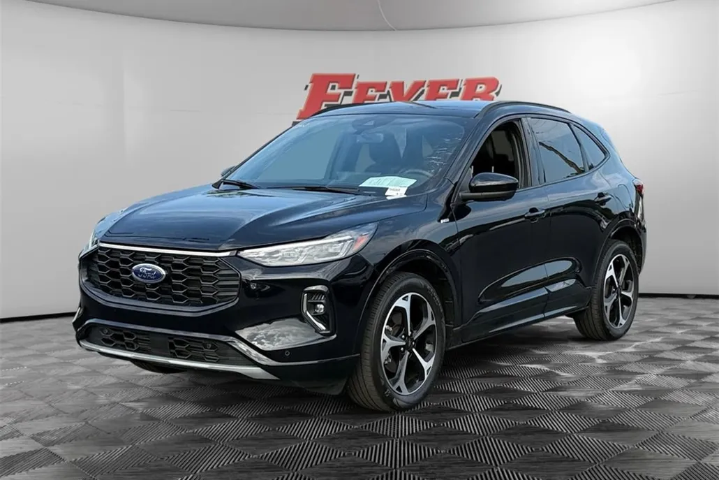 2023 Ford Escape ST-Line Elite photo 1