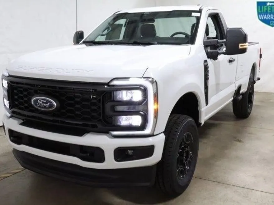 2025 Ford F-350 XL photo 1
