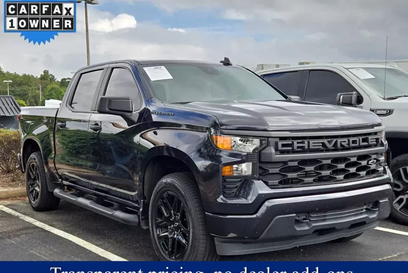 2022 Chevrolet Silverado 1500 Custom photo 1