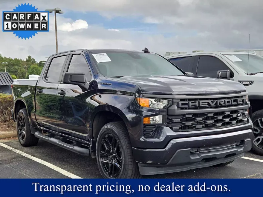 2022 Chevrolet Silverado 1500 Custom photo 1