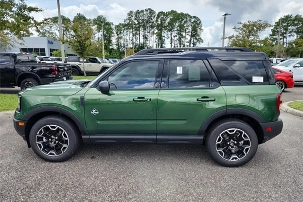 2025 Ford Bronco Sport Outer Banks photo 1
