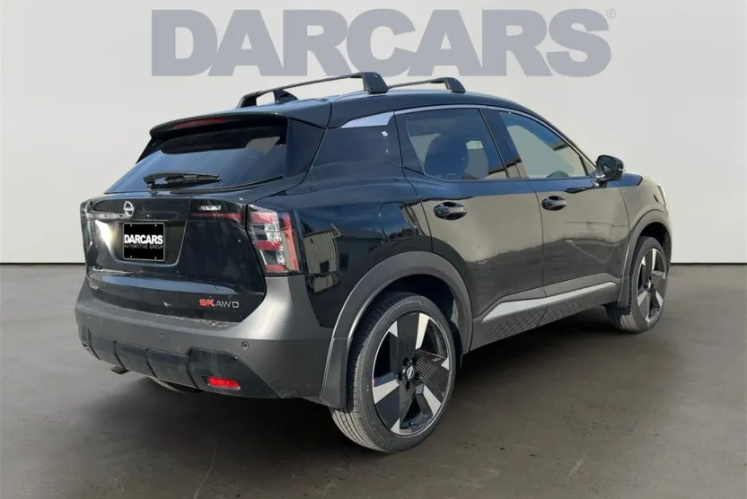 2026 Nissan Kicks SR photo 1