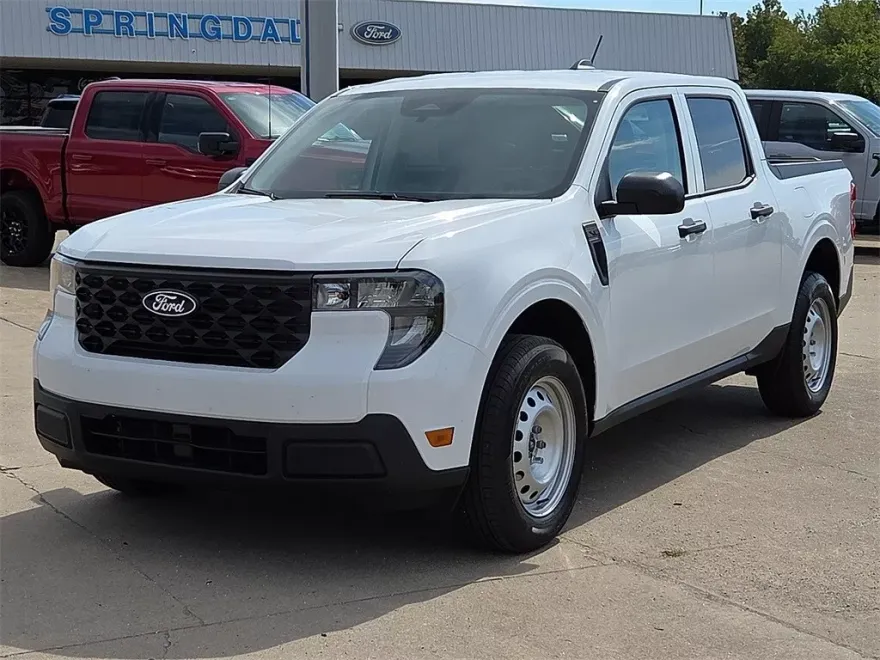 2025 Ford Maverick XL photo 1