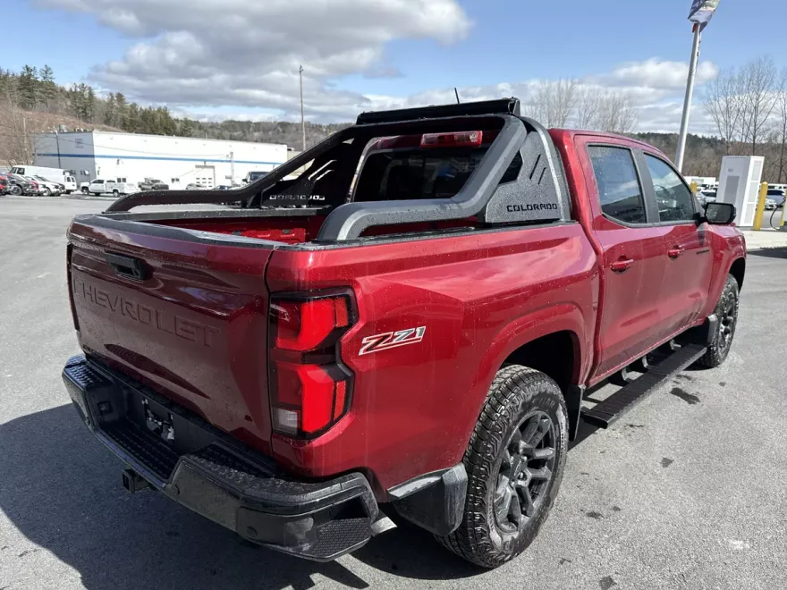 2025 Chevrolet Colorado Z71 photo 1