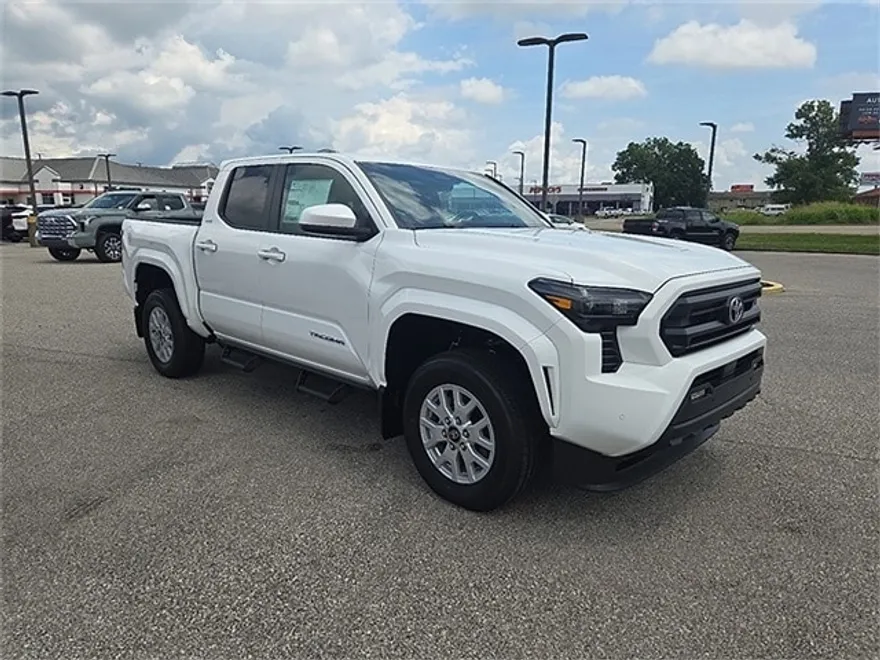 2025 Toyota Tacoma SR5 photo 1