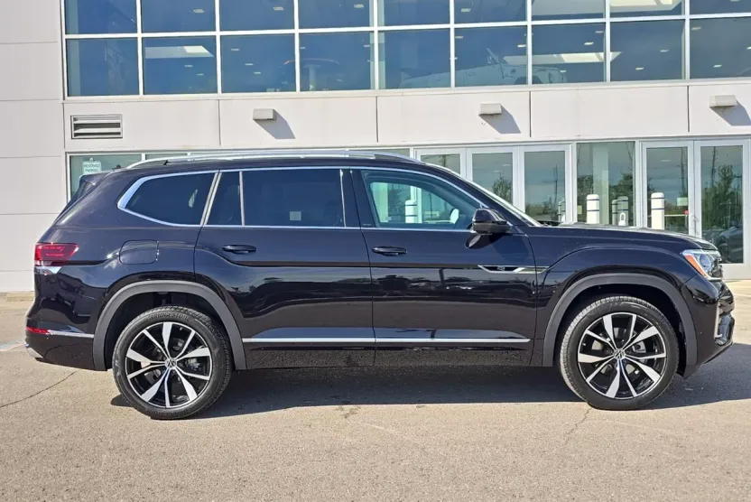 2026 Volkswagen Atlas SEL Premium R-Line photo 1