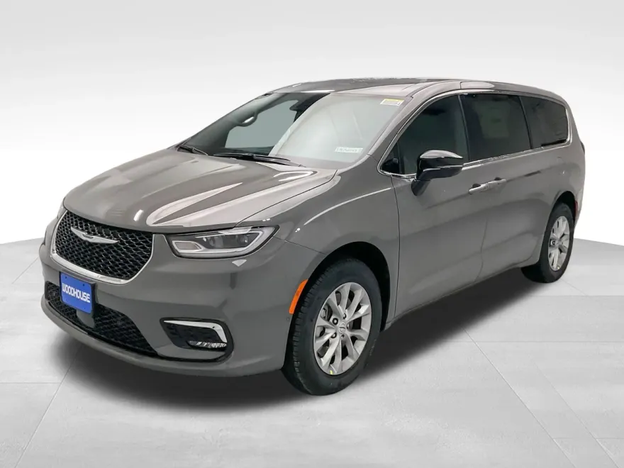2025 Chrysler Pacifica photo 1