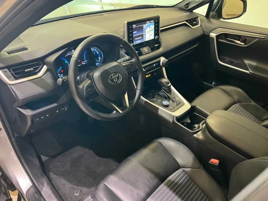 2021 Toyota RAV4 Hybrid XSE photo 1